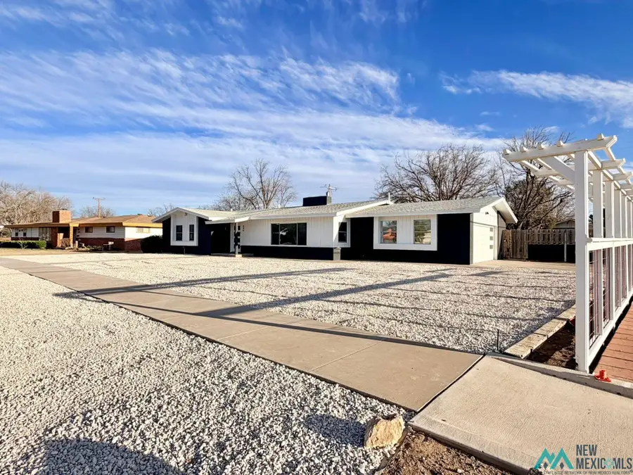 606 S Adams Drive, Roswell, NM 88203 - #2