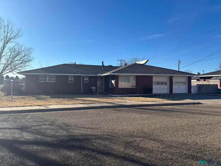 300 W Yucca Avenue, Clovis, NM 88101 - #2
