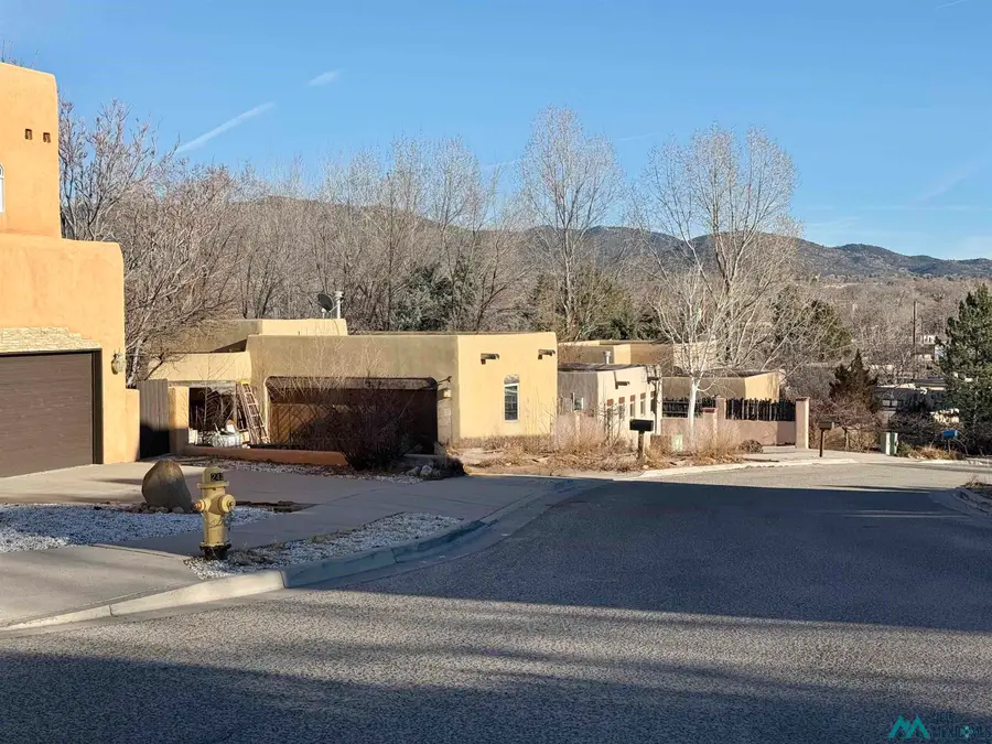 215 Calle Roble, Santa Fe, NM 87501 - #2