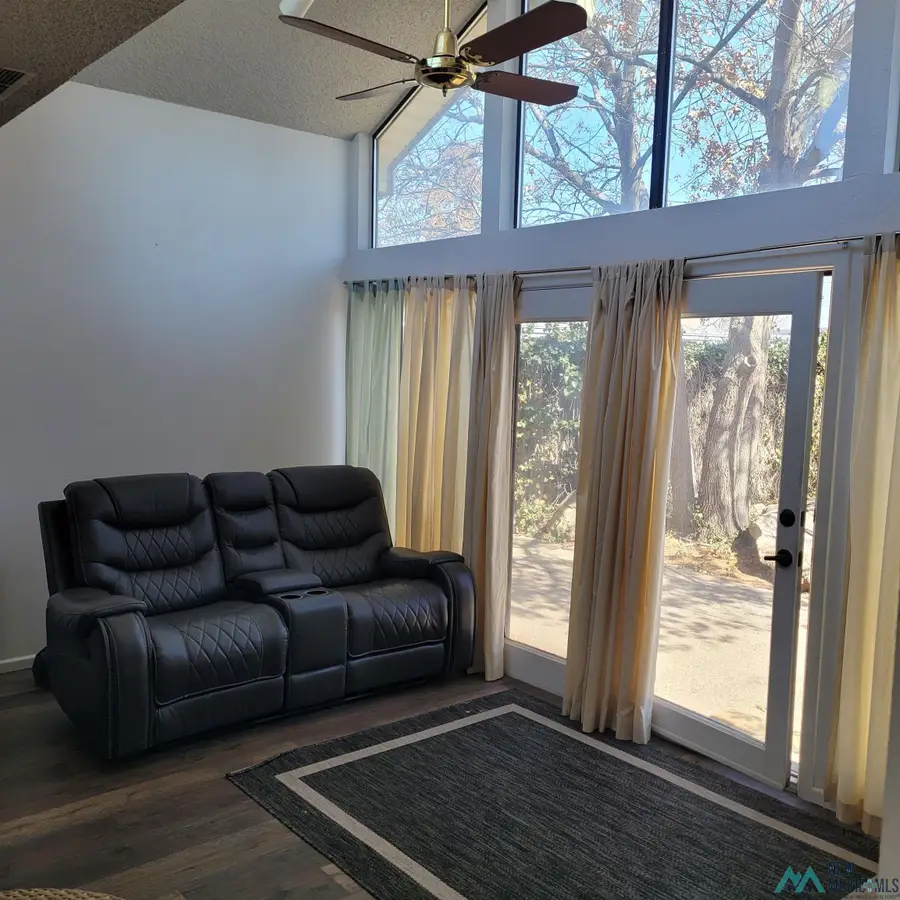 102 W Berry Drive, Hobbs, NM 88240 - #3