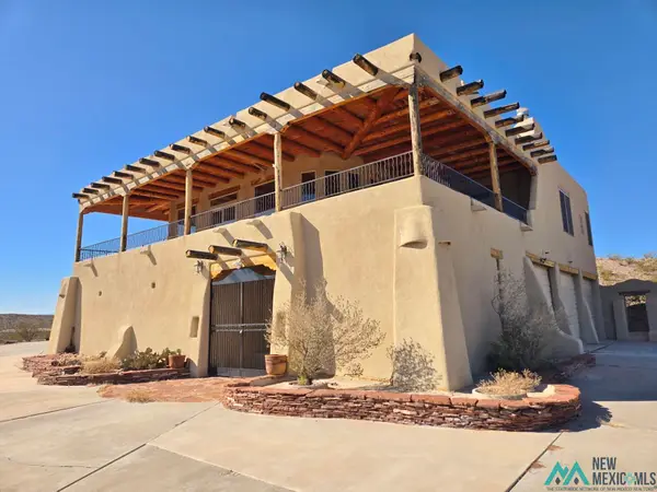 8 Hackney Circle Street, Elephant Butte, NM 87935