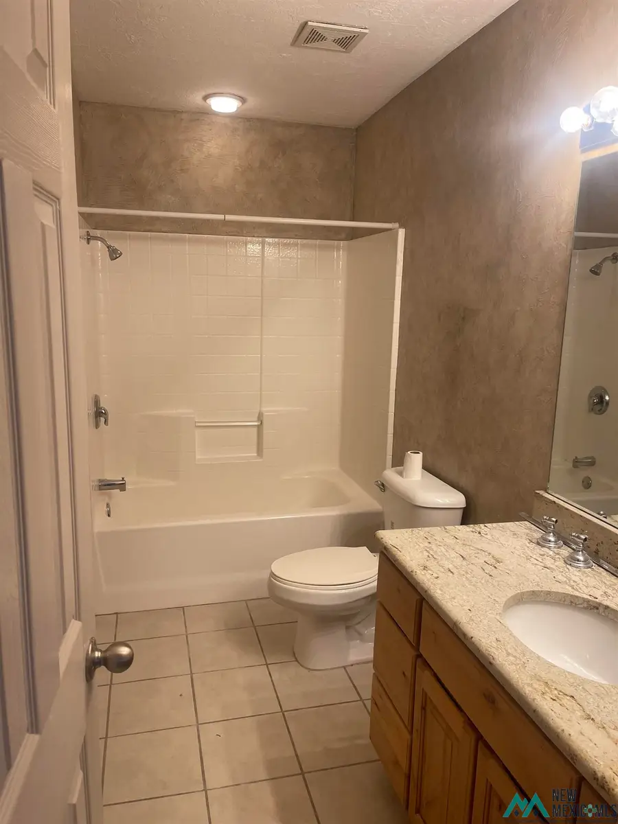 1420 Flintridge Avenue, Tucumcari, NM 88401 - #3