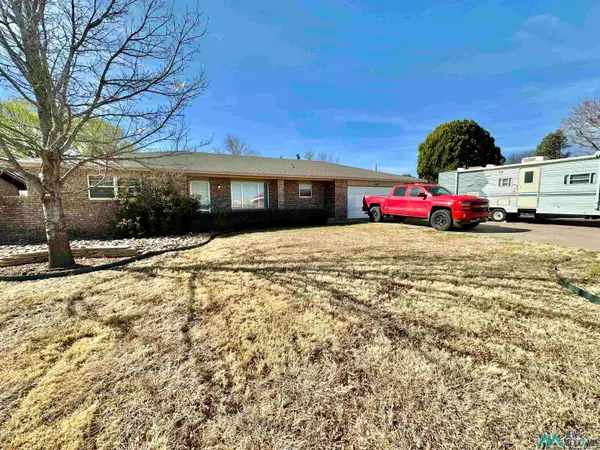 1109 Lexington, Clovis, NM 88101