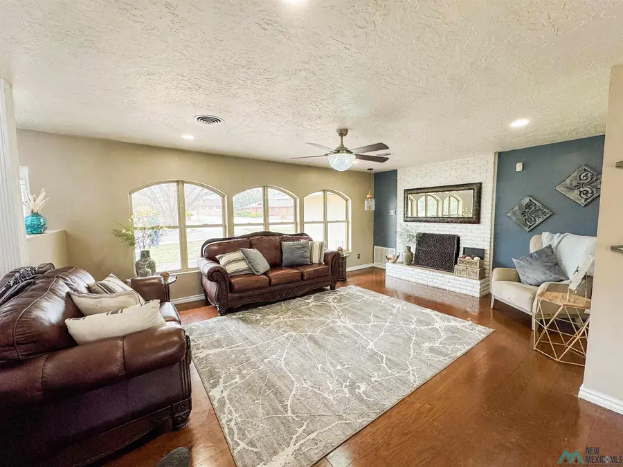 106 N La Cuesta Road, Artesia, NM 88210 - #3