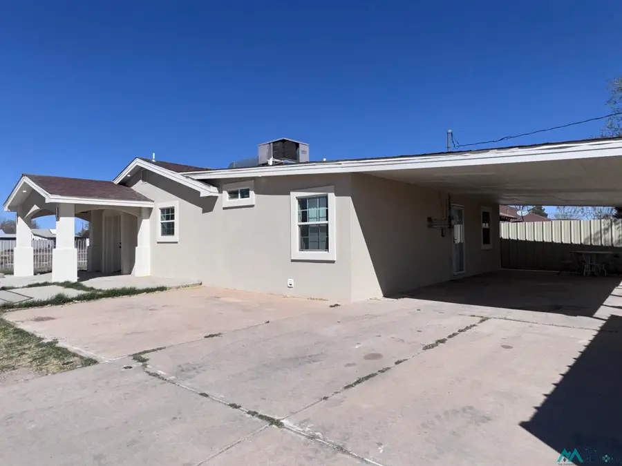 1523 S Stanton Avenue, Roswell, NM 88203 - #2