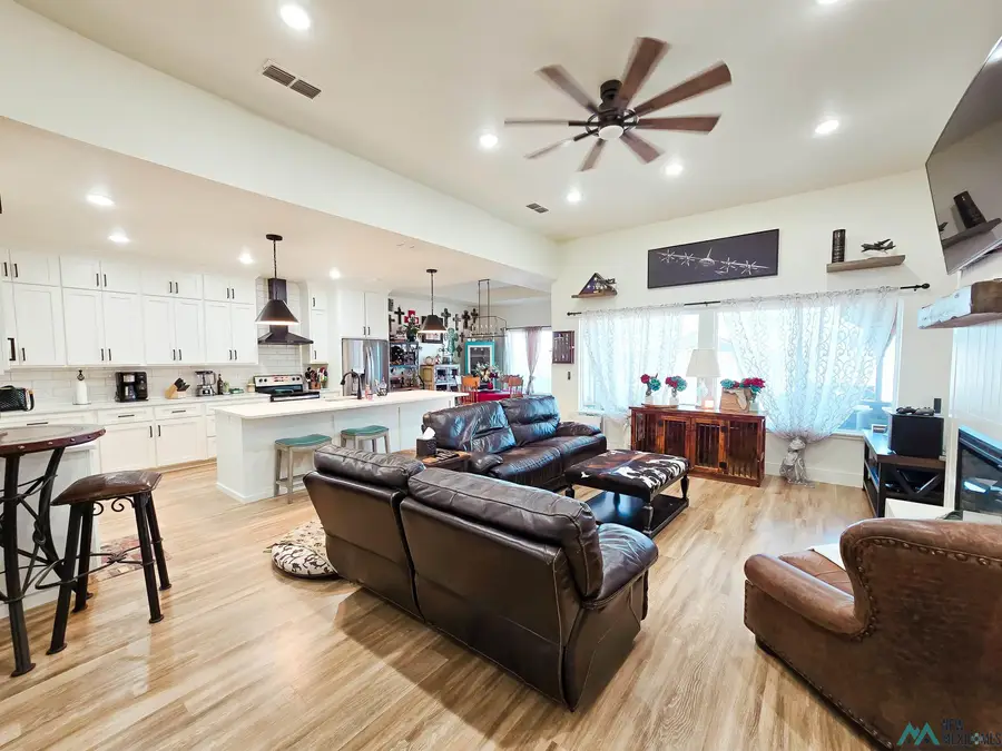 204 Abbey Road, Clovis, NM 88101 - #3