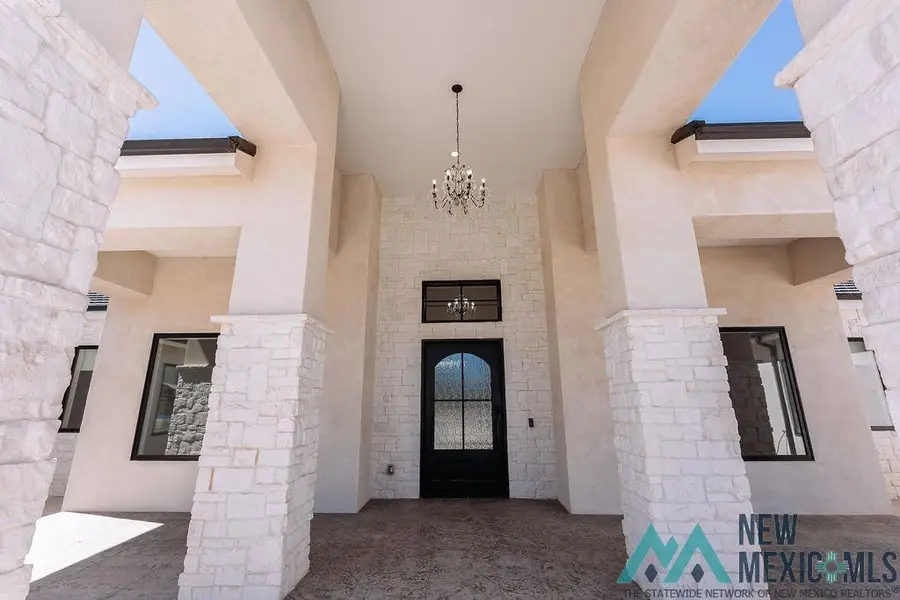 1610 N Mesa Street, Carlsbad, NM 88220 - #2