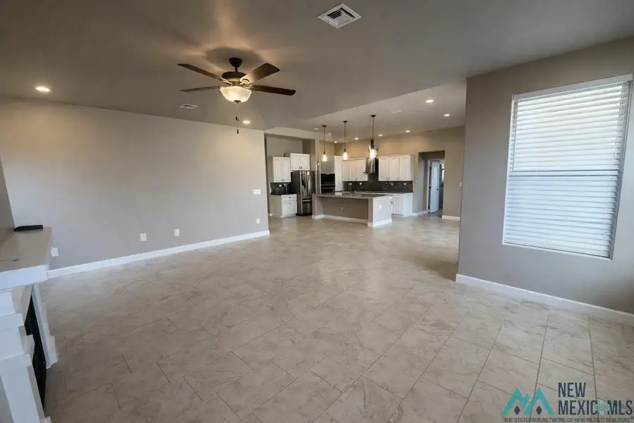 2121 E Cliffwood Circle, Hobbs, NM 88240 - #3