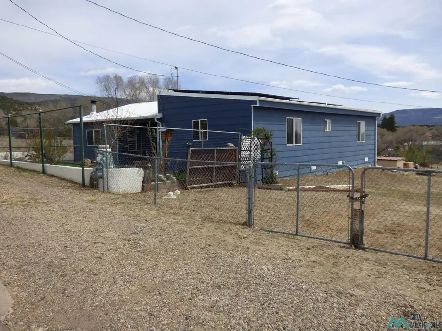 1131 Dwyer Avenue, Raton, NM 87740 - #2