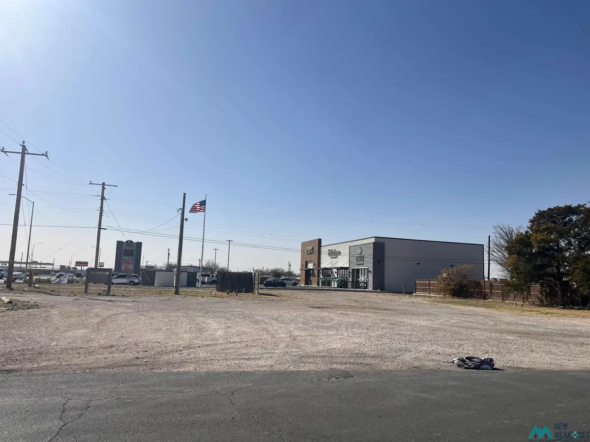 200 W Navajo Drive, Hobbs, NM 88240 - #1