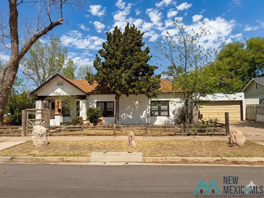 511 W 6th Street, Roswell, NM 88201 - #2