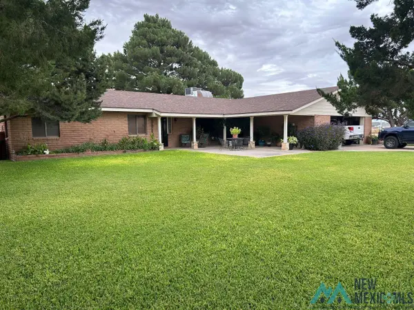 502 Farris Street, Carlsbad, NM 88220