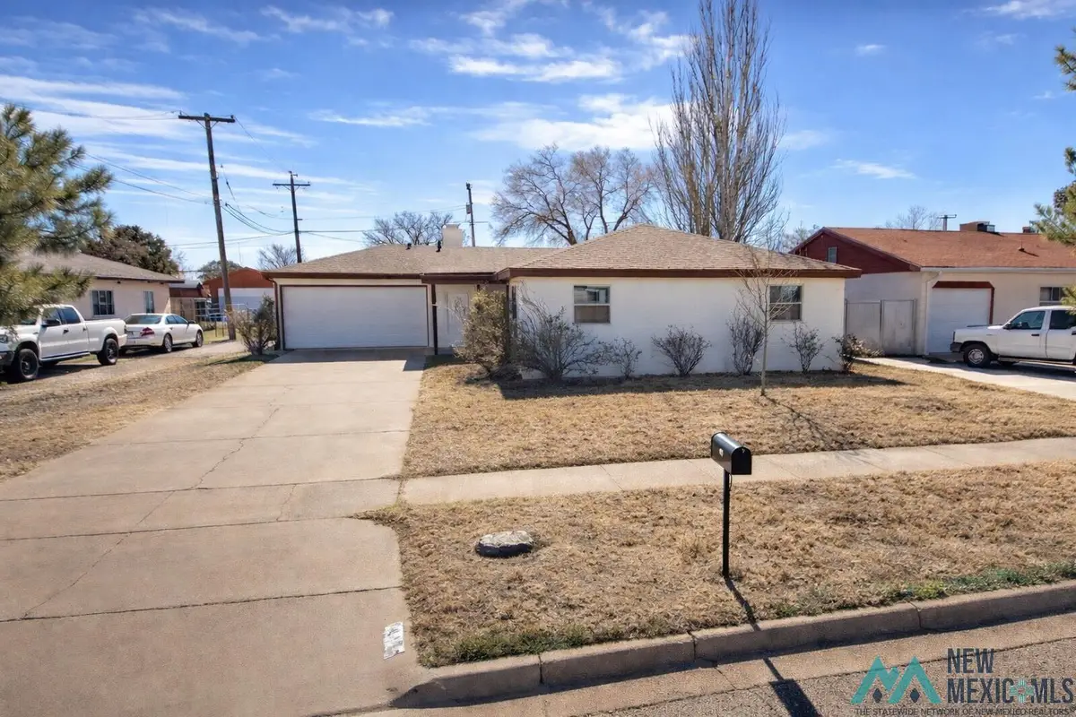 425 W Manana Boulevard, Clovis, NM 88101 - #1