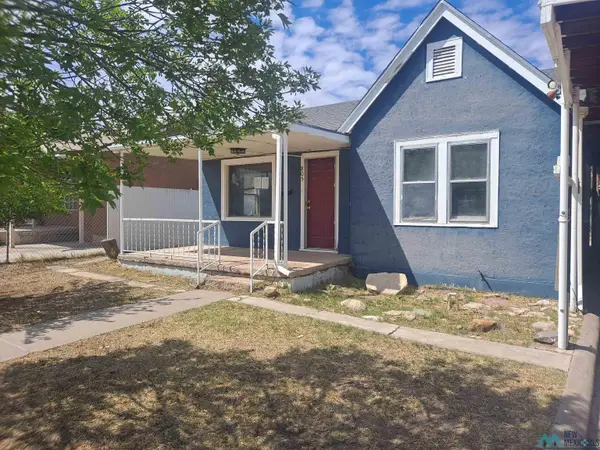 805 W 8th Street, Roswell, NM 88201