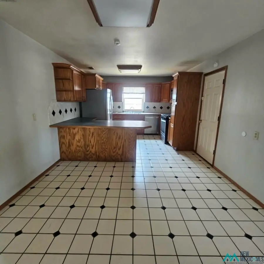 917 W Manana Boulevard, Clovis, NM 88101 - #2
