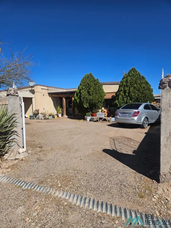 541 W North Boundary, Columbus, NM 88029