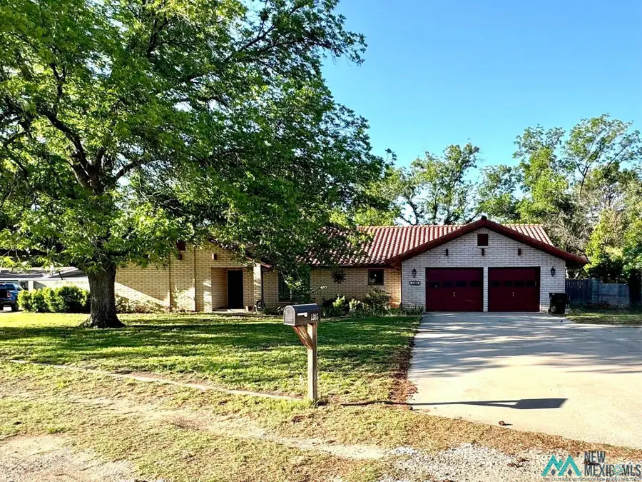 1305 S Country Club Circle, Carlsbad, NM 88220 - #2