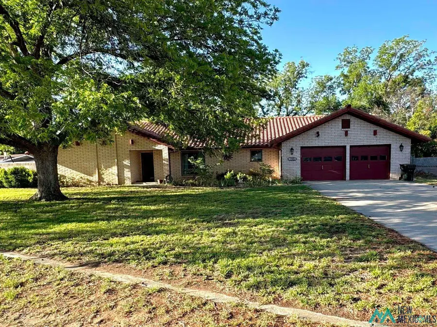 1305 S Country Club Circle, Carlsbad, NM 88220 - #3
