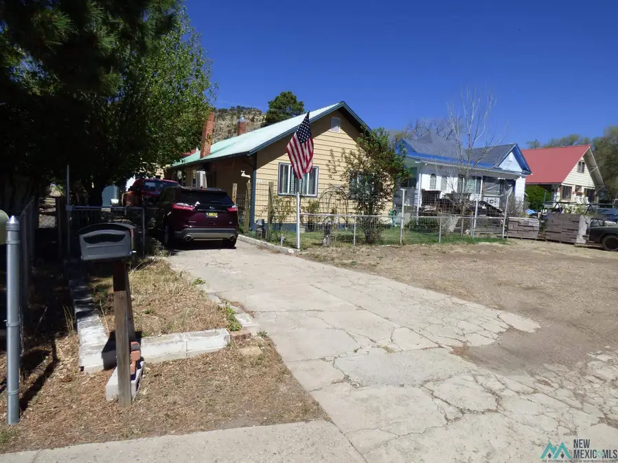 814 S 5th Street, Raton, NM 87740 - #2