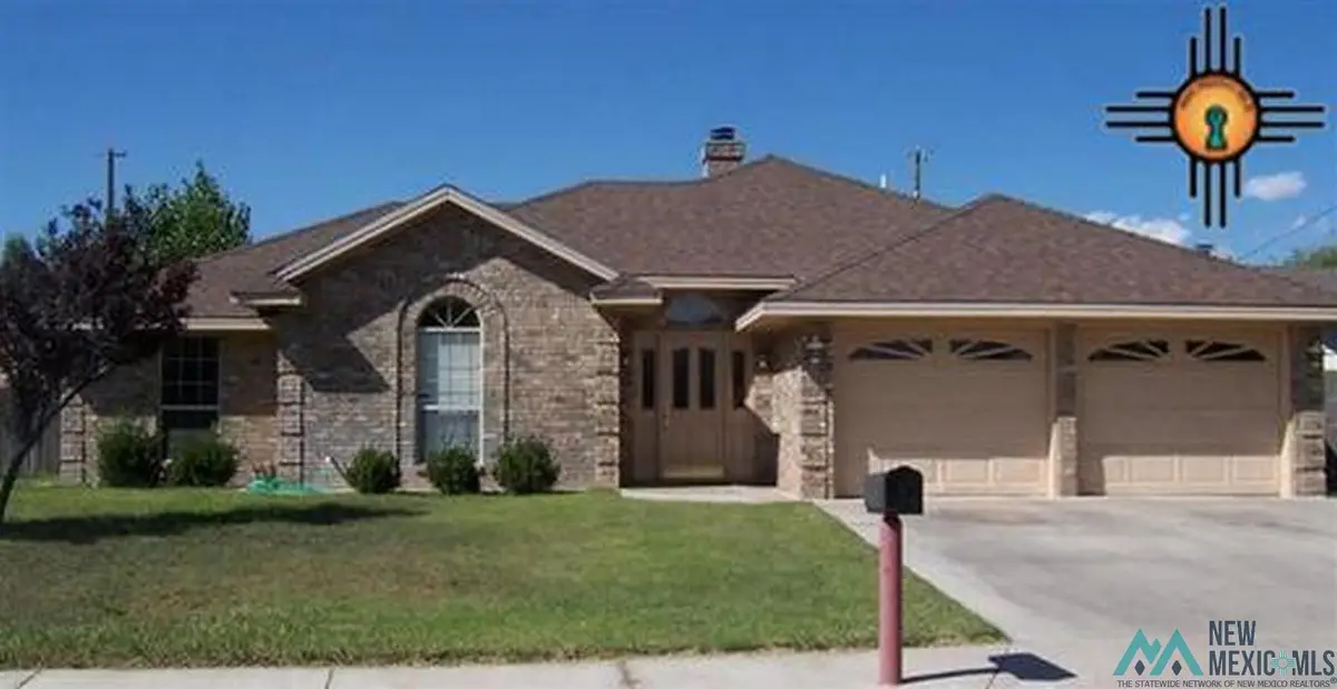 2110 W Briscoe Avenue, Artesia, NM 88210 - #1