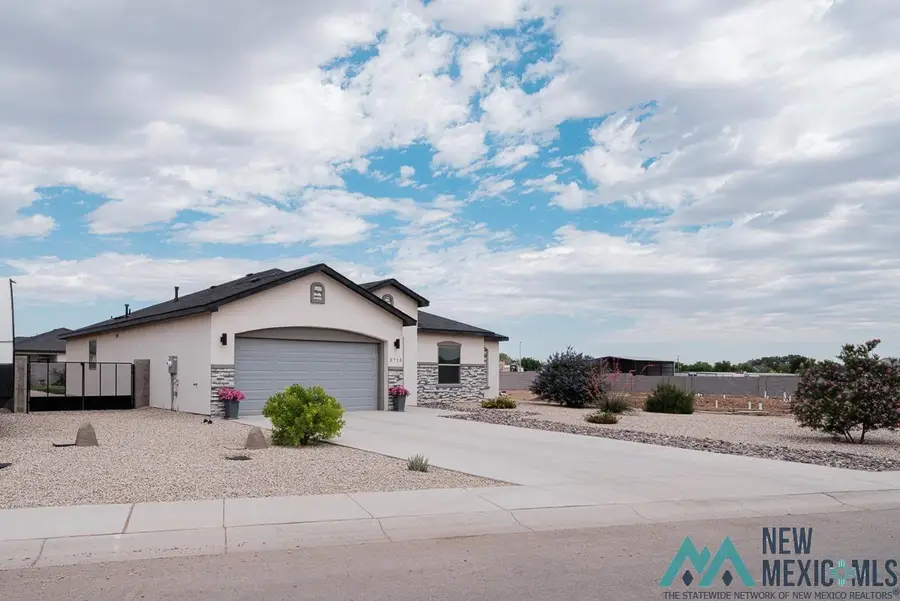 3713 Jasper Drive, Carlsbad, NM 88220 - #3
