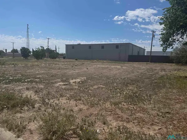 822 E Albuquerque, Roswell, NM 88203