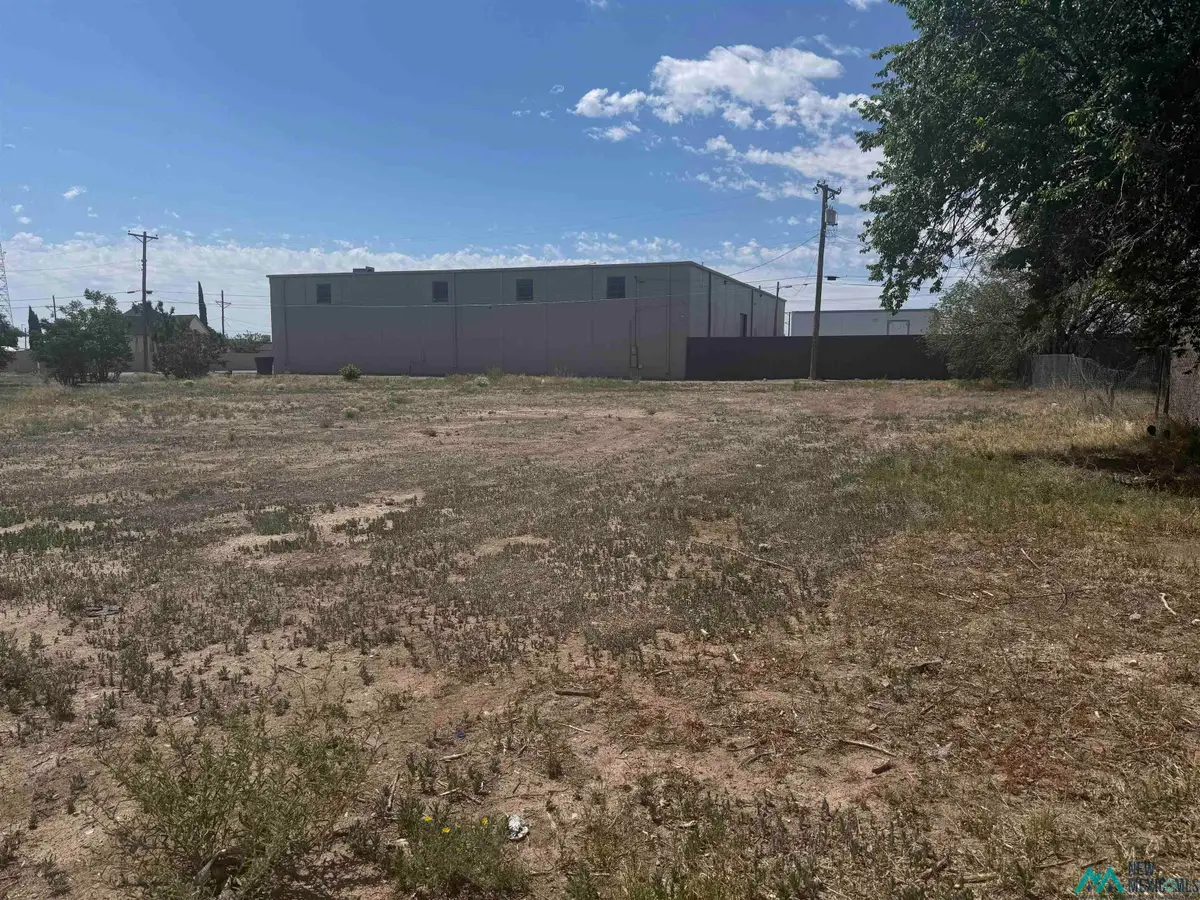 0000 E Albuquerque, Roswell, NM 88203 - #1