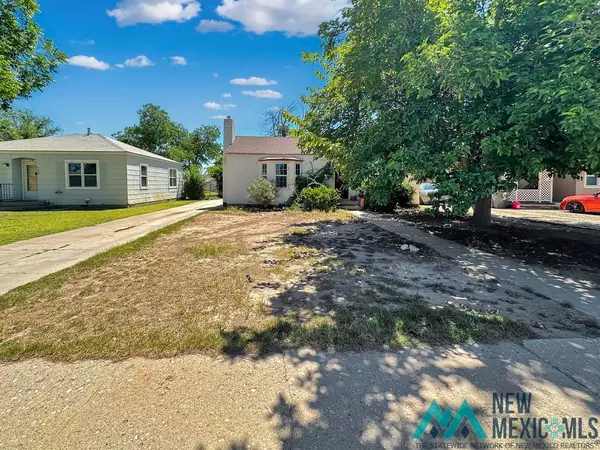 606 N Mesa Street, Carlsbad, NM 88220