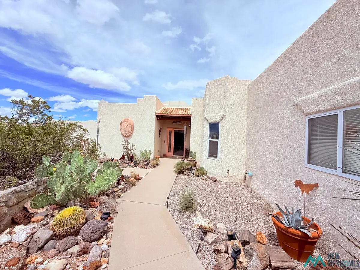 215 Montreal Avenue, Elephant Butte, NM 87935 - #1