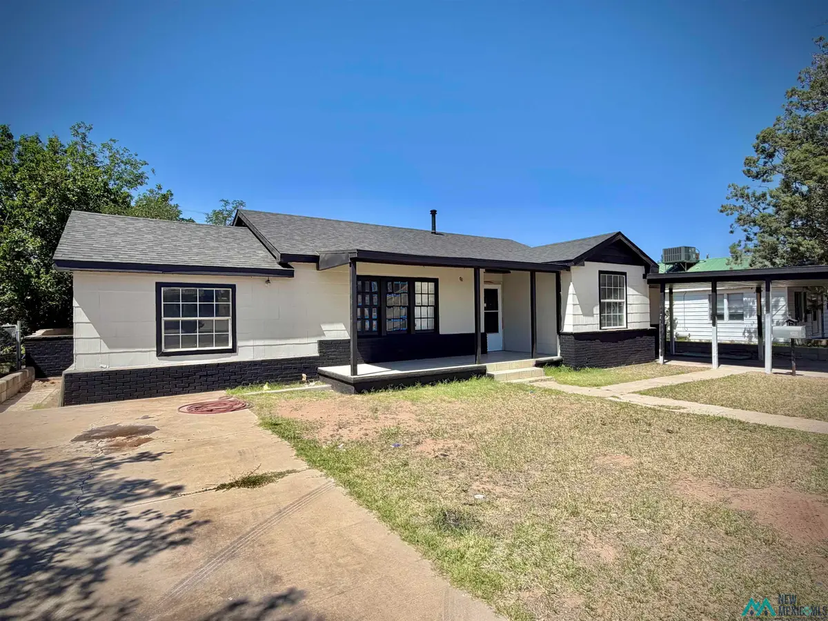 304 E Sanger Street, Hobbs, NM 88240 - #1