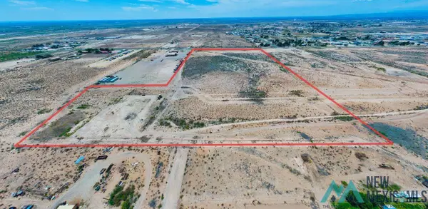 E Harkness Road, Carlsbad, NM 88220