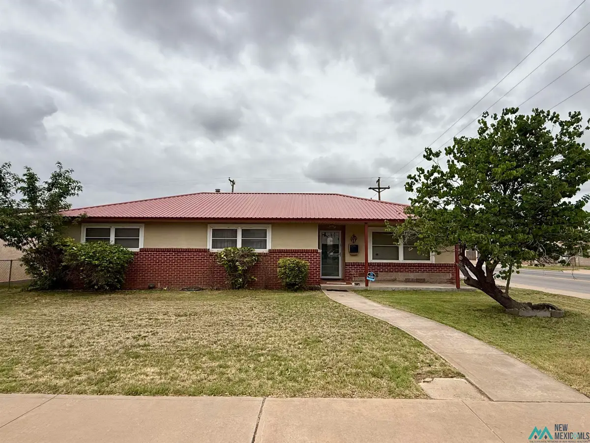 1909 W Clayton Avenue, Artesia, NM 88210 - #1