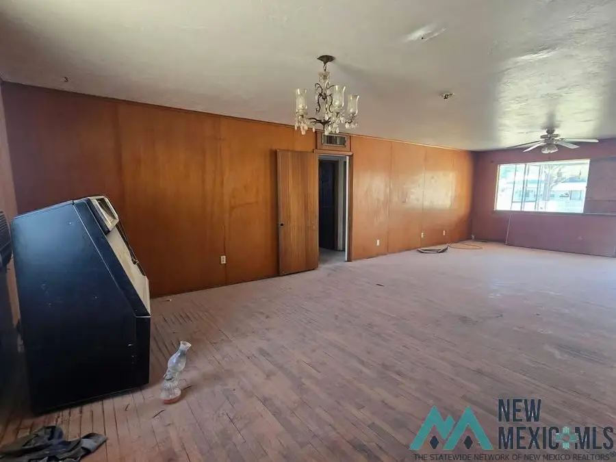 1707 Jewel Street, Carlsbad, NM 88220 - #3