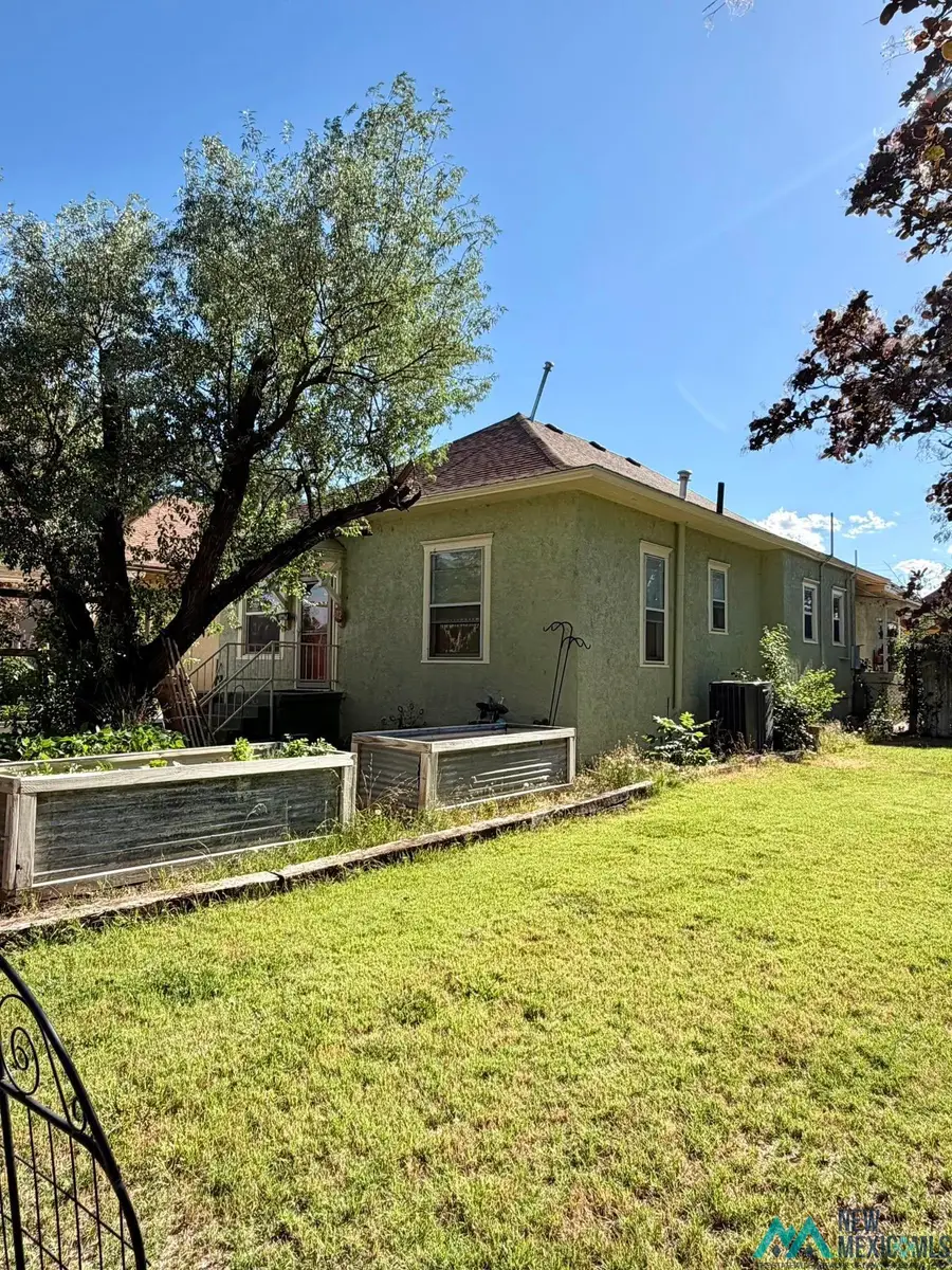 802 N Kentucky Avenue, Roswell, NM 88201 - #2