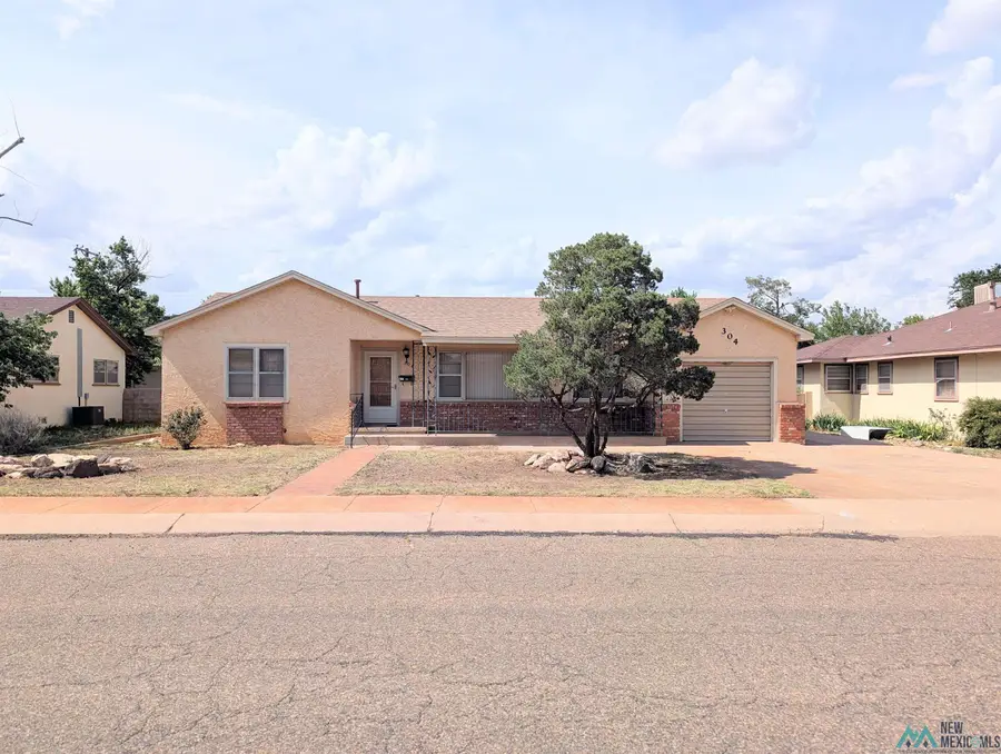304 W Plains Avenue, Clovis, NM  - #2