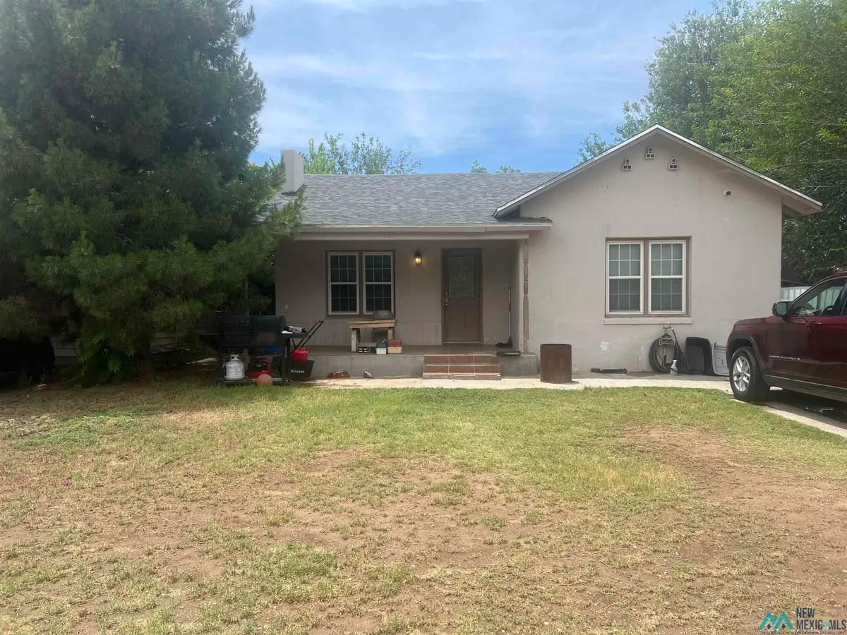 309 N Lake Street, Carlsbad, NM 88220 - #1