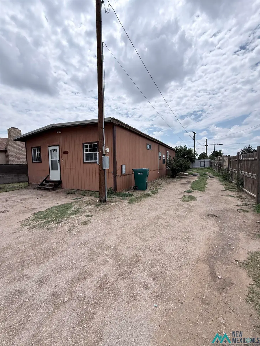 609 N East Street, Lovington, NM 88260 - #2