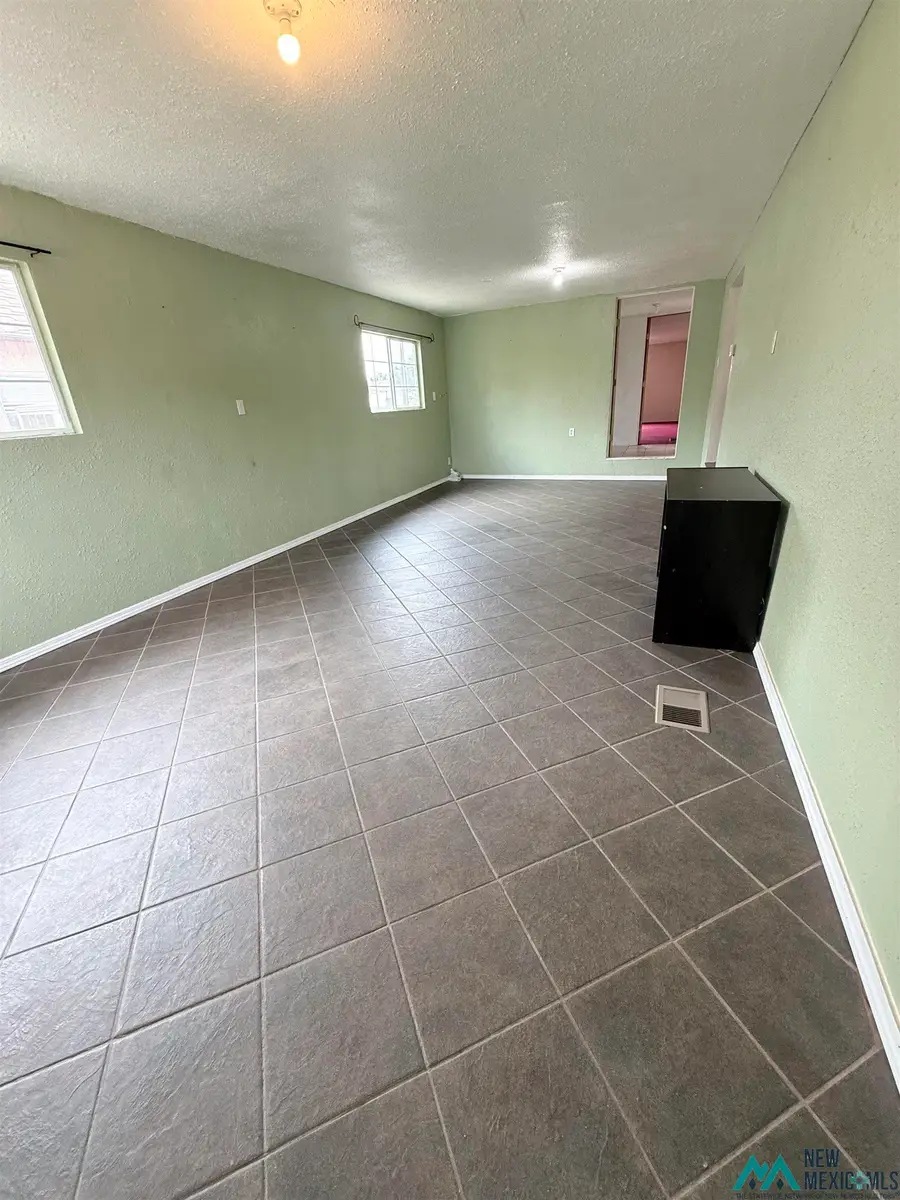 609 N East Street, Lovington, NM 88260 - #3