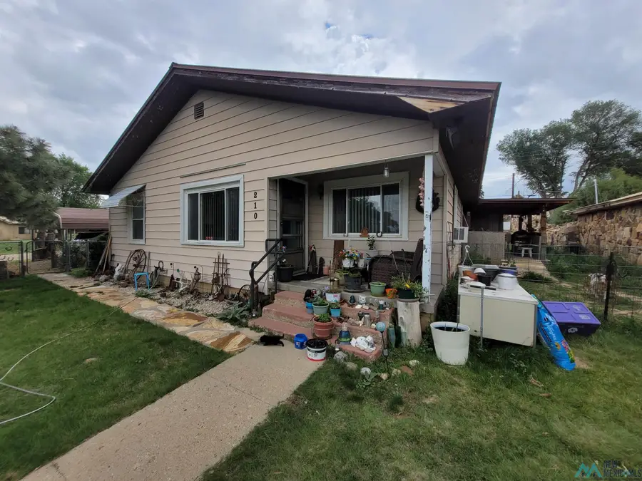 210 Summit Avenue, Springer, NM 87747 - #2