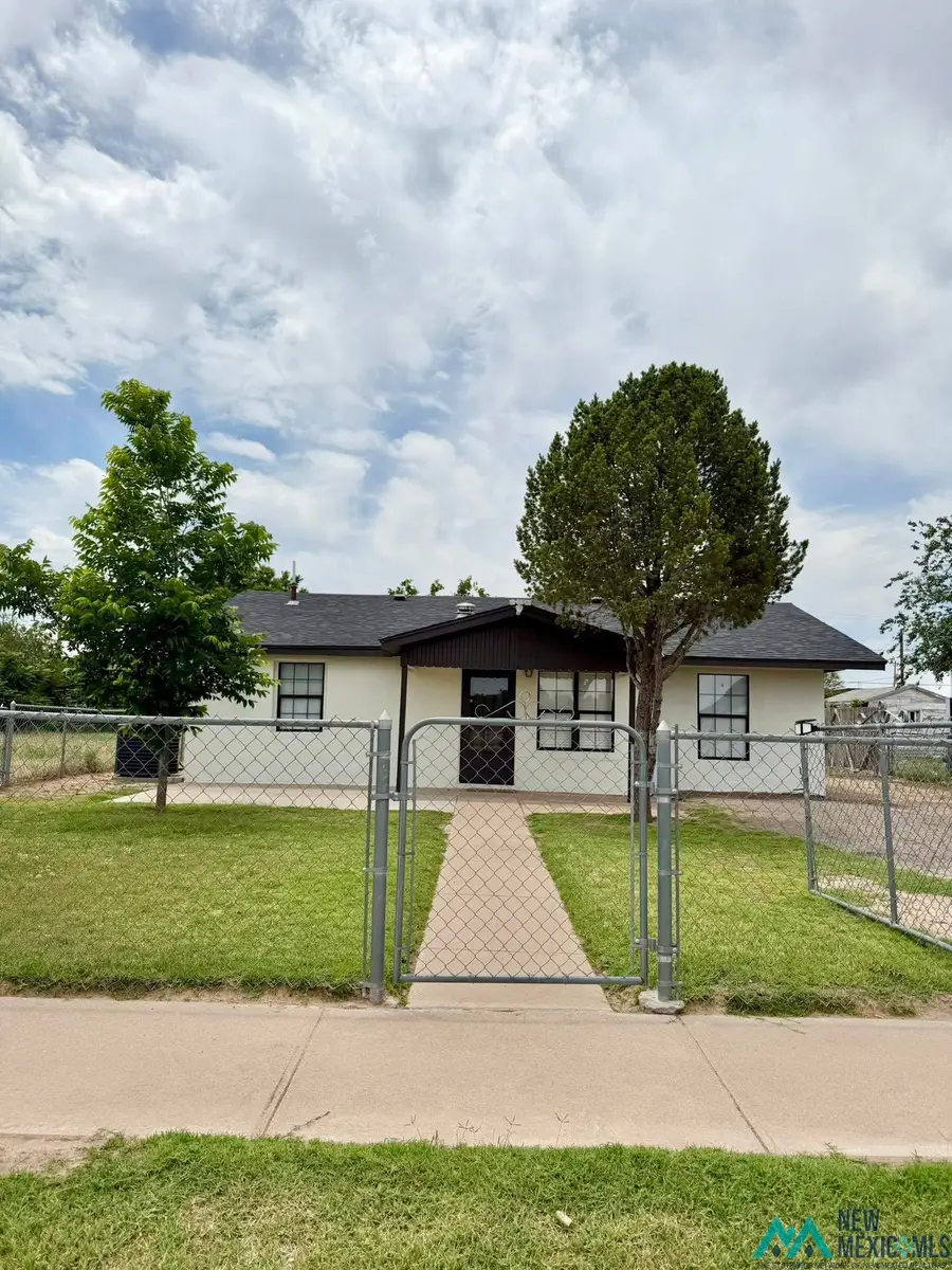 1306 E Country Club Road, Roswell, NM 88201 - #2