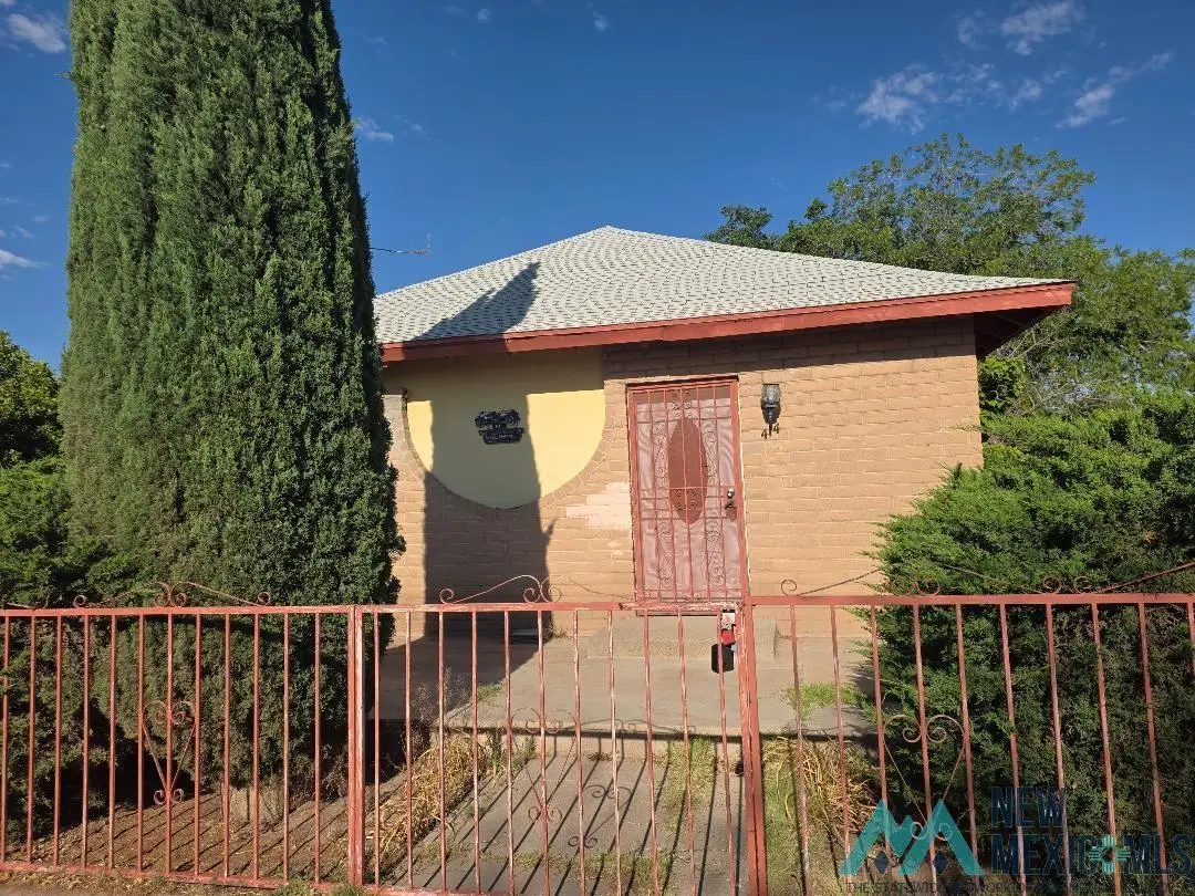 414 S Platinum Ave St, Deming, NM 88030 - #1