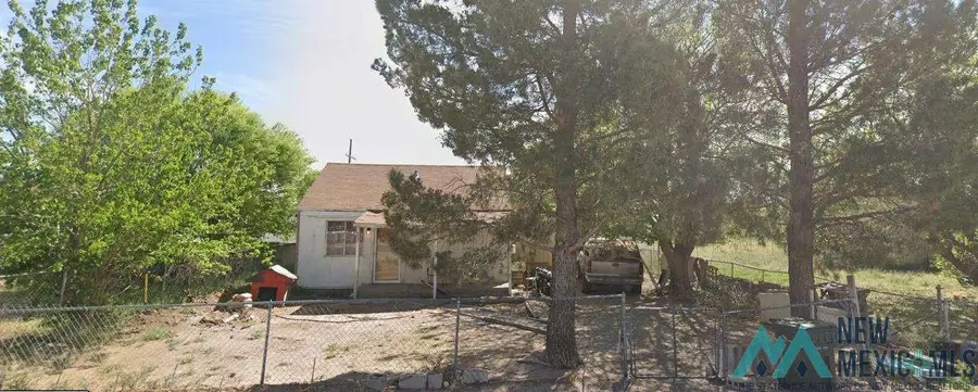 402 N 9th Street, Carlsbad, NM 88220 - #3