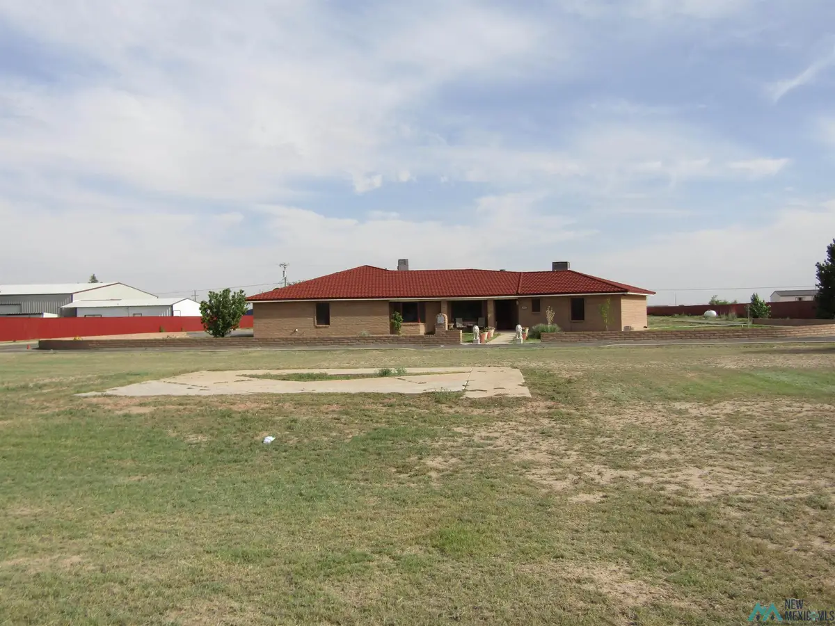 27 W Compress, Artesia, NM 88210 - #1