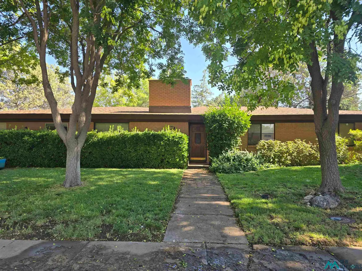 611 W Church St, Roswell, NM 88203 - #1