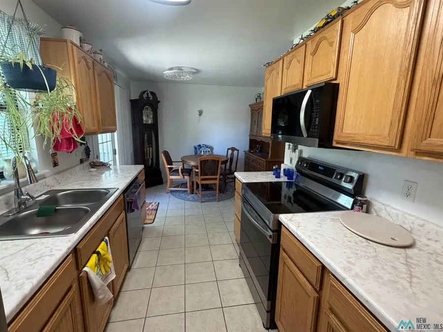 1812 W Feather St, Artesia, NM 88210 - #3