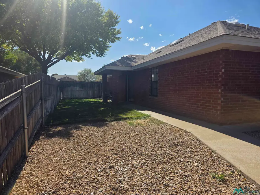 3025 Alhambra Dr, Roswell, NM 88201 - #3