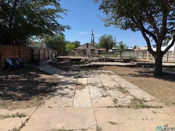 315 W Dallas Avenue, Artesia, NM 88210