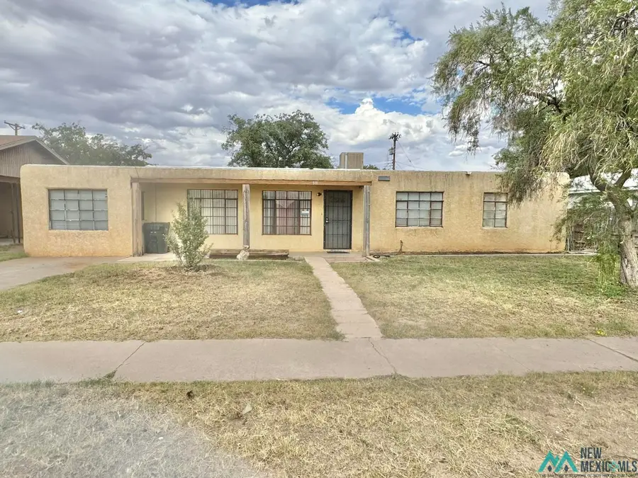 910 Walter St, Carlsbad, NM 88220 - #2