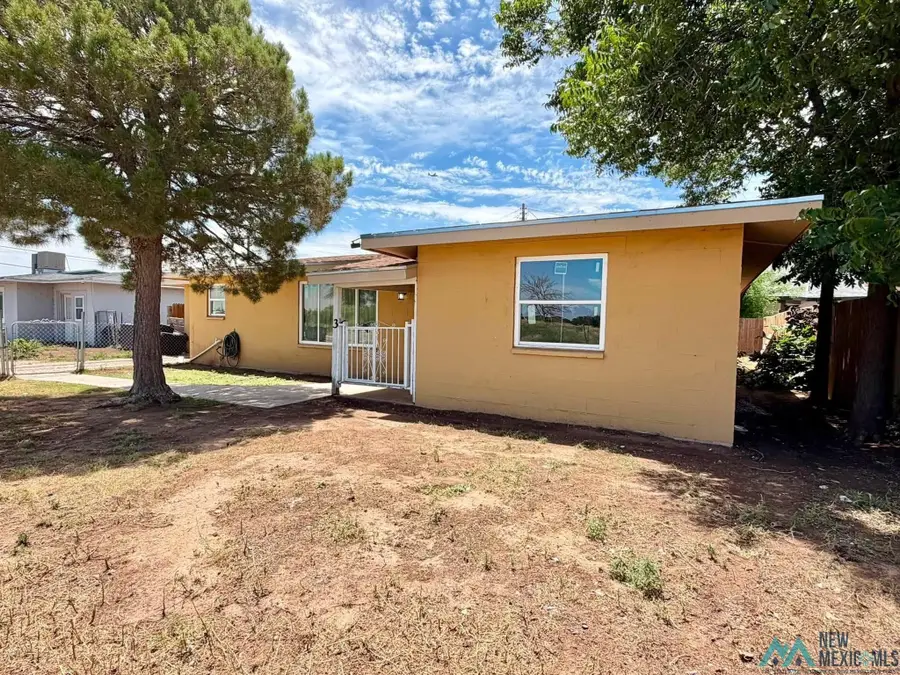 3 E Wells St, Roswell, NM 88203 - #3