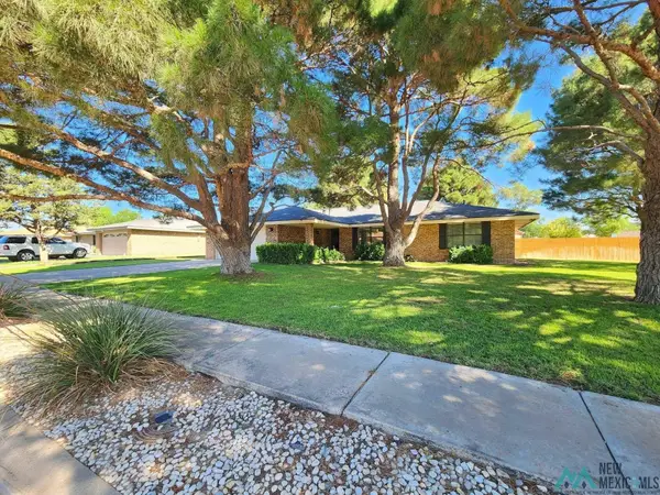 919 Agate Rd, Roswell, NM 88201